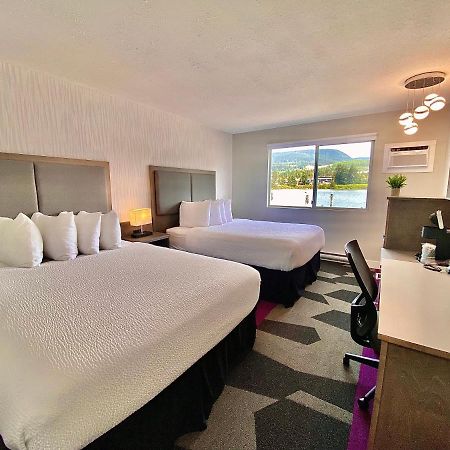 Motel The Spot At Porpoise Bay Sechelt Exteriér fotografie